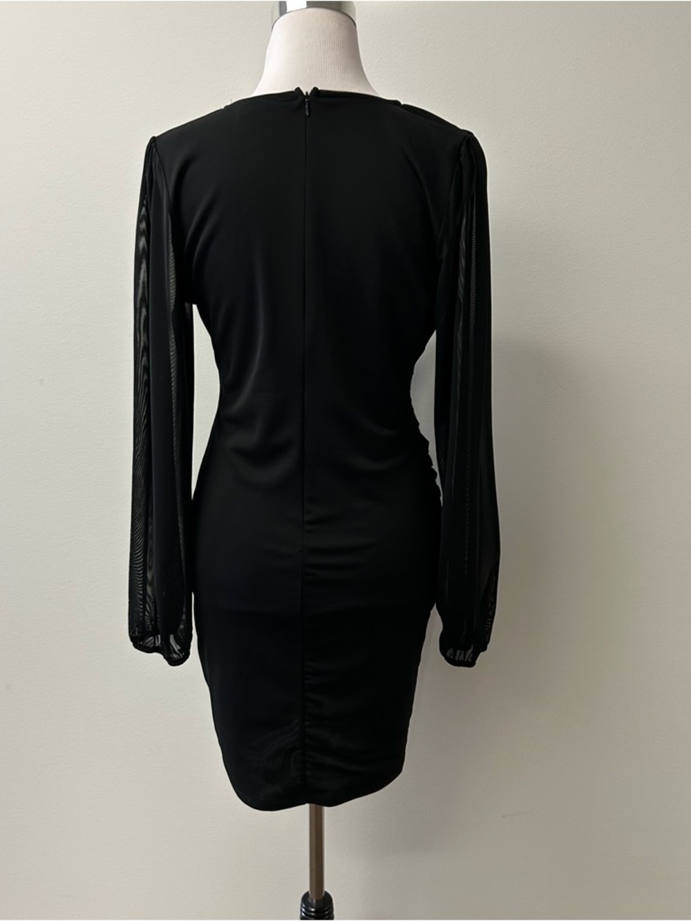 Stella Luce • Black Dress - Picture 4 of 7